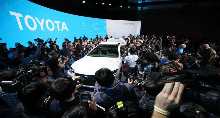 Connected cars: Telco strategies and growth opportunity